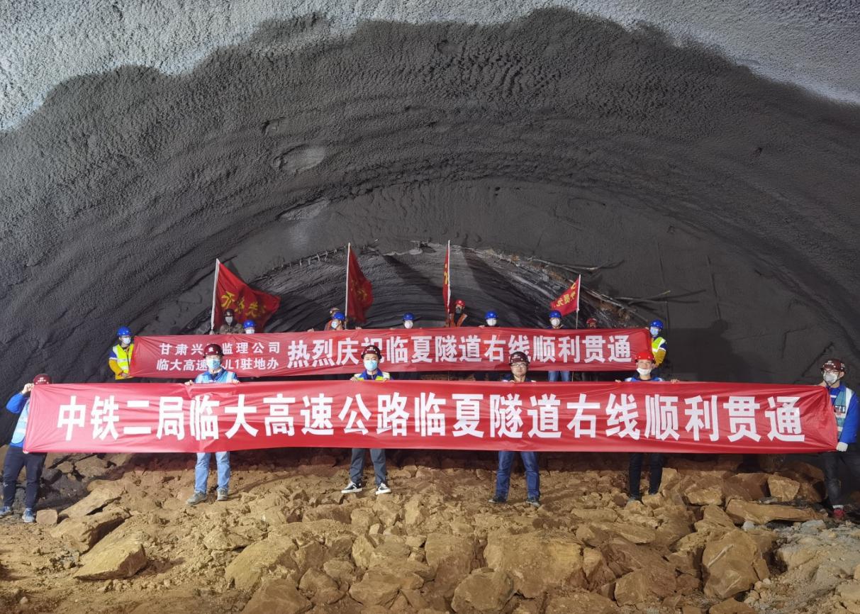 圖片1(2).jpg 圖片1(2).jpg